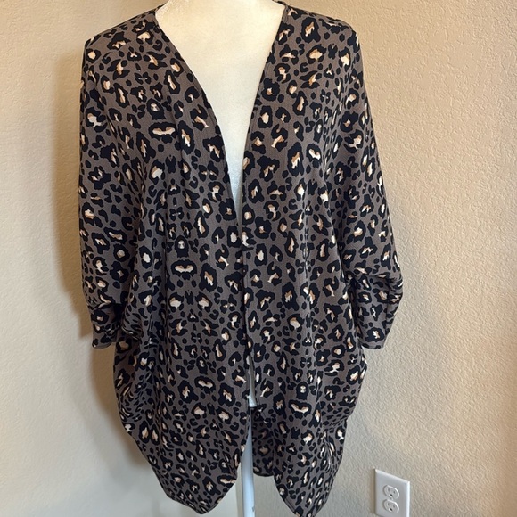 Leopard Shawl Sz S/M - Picture 1 of 10